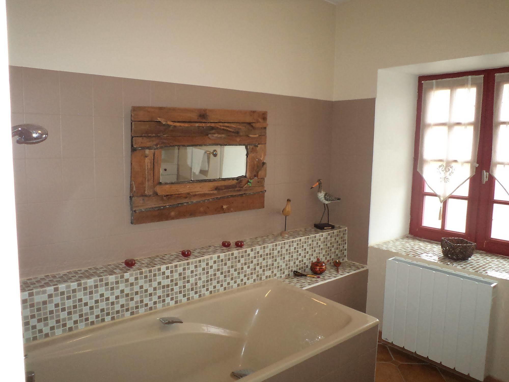 콩브리 La Ferme De Kerraoul B&B 외부 사진